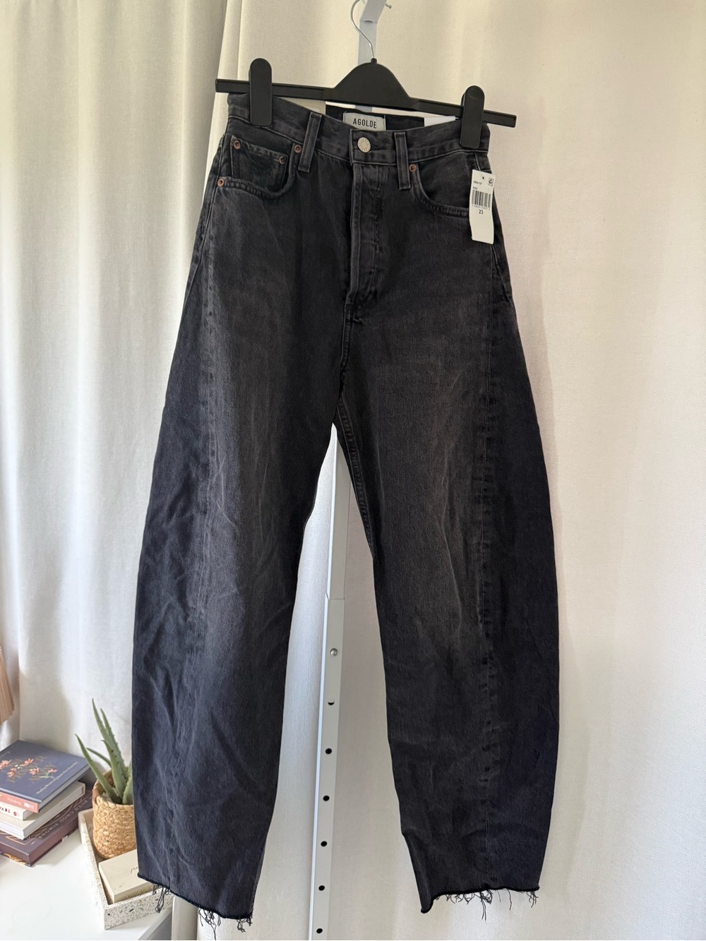 agolde luna pieced barrel jean POSSES ***FIRM PRICE - Picture 10 of 10
